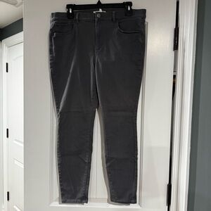 LOFT Charcoal Colored Skinny Jeans - GC - Size 12 (31)